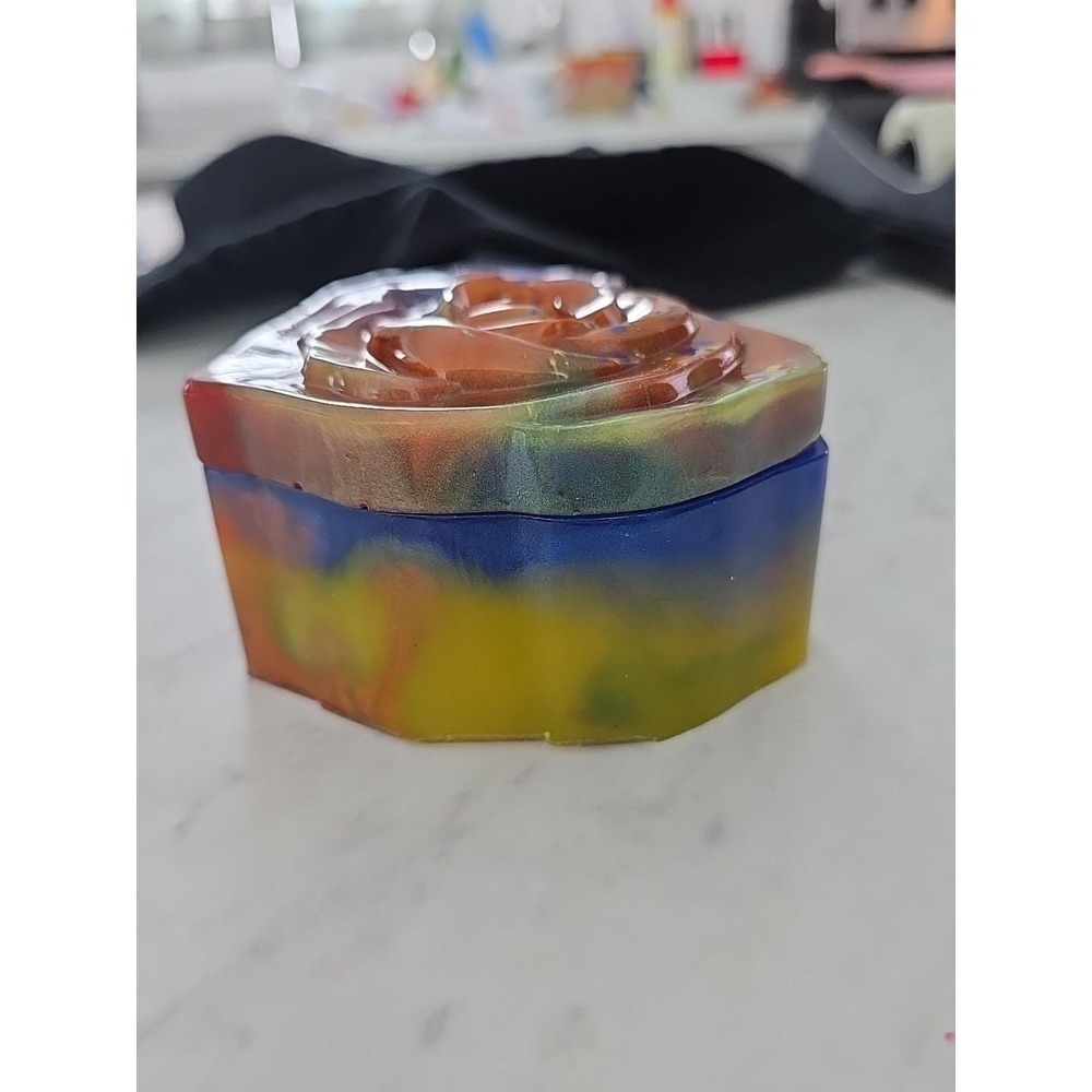 Handmade Resin Heart Shaped Box Valentines Gift Decoration 705 - Picture 3 of 7
